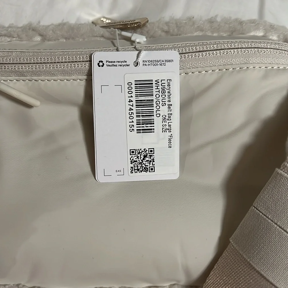 NWT Lululemon Everywhere Belt Bag 2L Fleece White Opal/Gold New - Picture 4 of 6